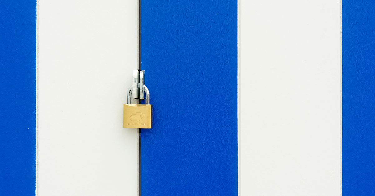home security lock door — מנעולן בחיפה